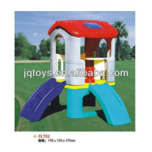Crianças playhouse de plástico ao ar livre com slide